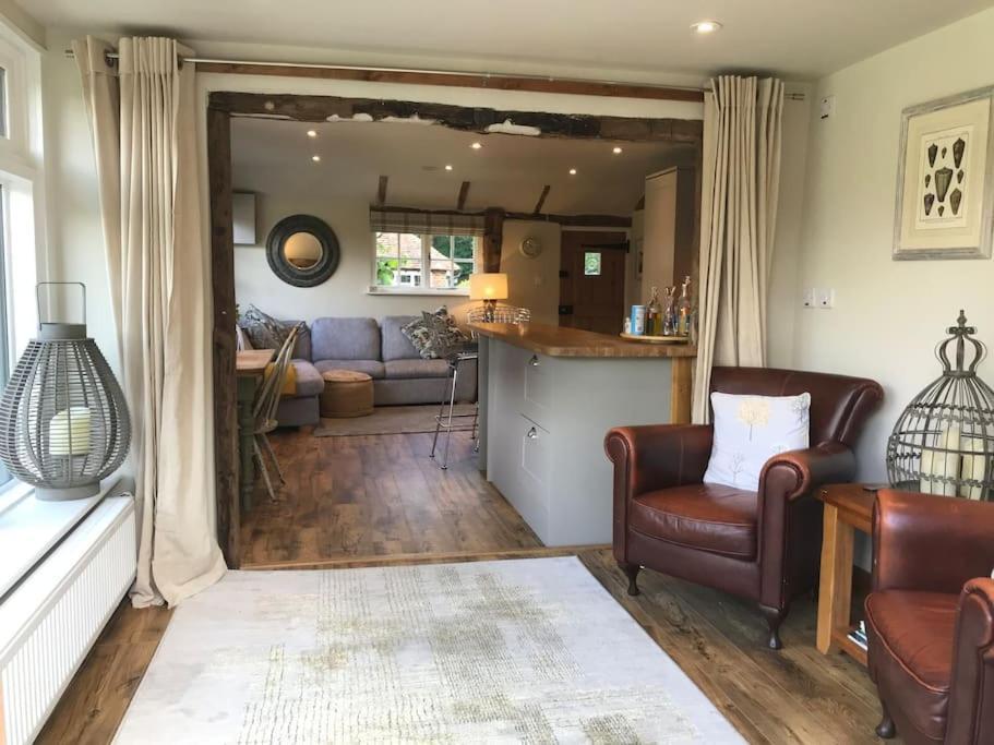 Halfmoon Lodge @ Knights Hole Wheelchair Access クランブルック エクステリア 写真